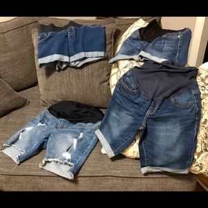 Lot of 4 maternity shorts size 2/4